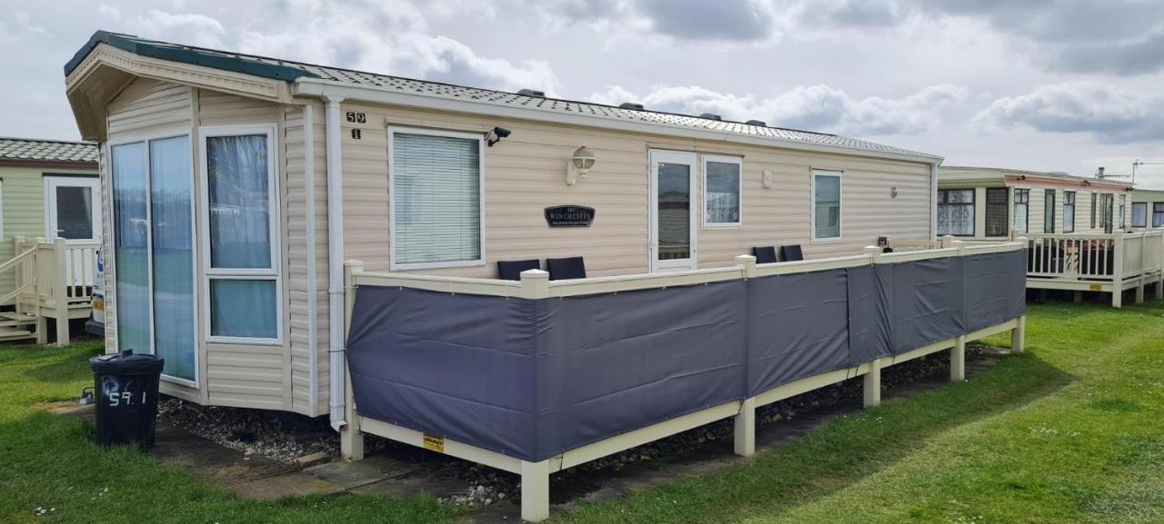 מלון אינגולדמלס Lovely Caravan With Decking At Coral Beach Park In Lincolnshire Ref 77001C מראה חיצוני תמונה