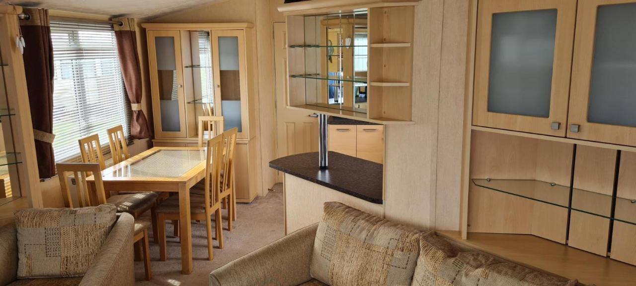 מלון אינגולדמלס Lovely Caravan With Decking At Coral Beach Park In Lincolnshire Ref 77001C מראה חיצוני תמונה