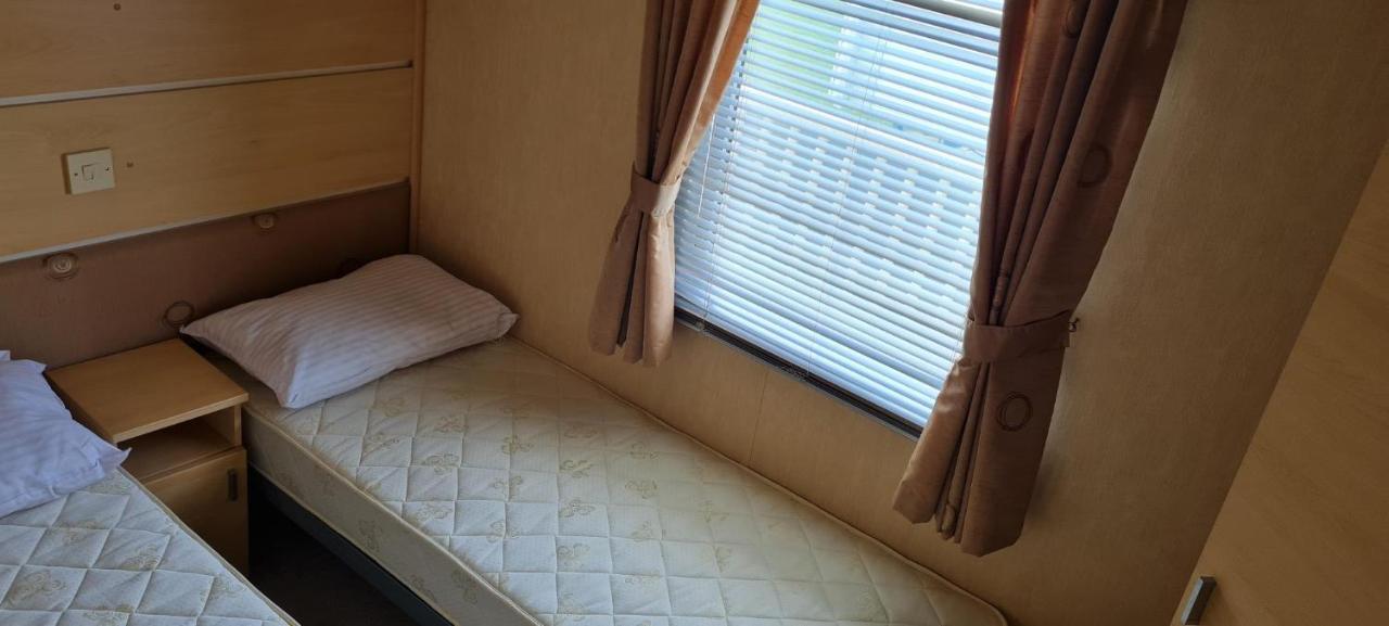 מלון אינגולדמלס Lovely Caravan With Decking At Coral Beach Park In Lincolnshire Ref 77001C מראה חיצוני תמונה