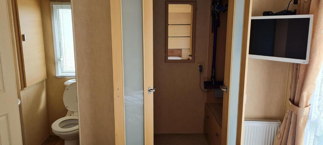 מלון אינגולדמלס Lovely Caravan With Decking At Coral Beach Park In Lincolnshire Ref 77001C מראה חיצוני תמונה